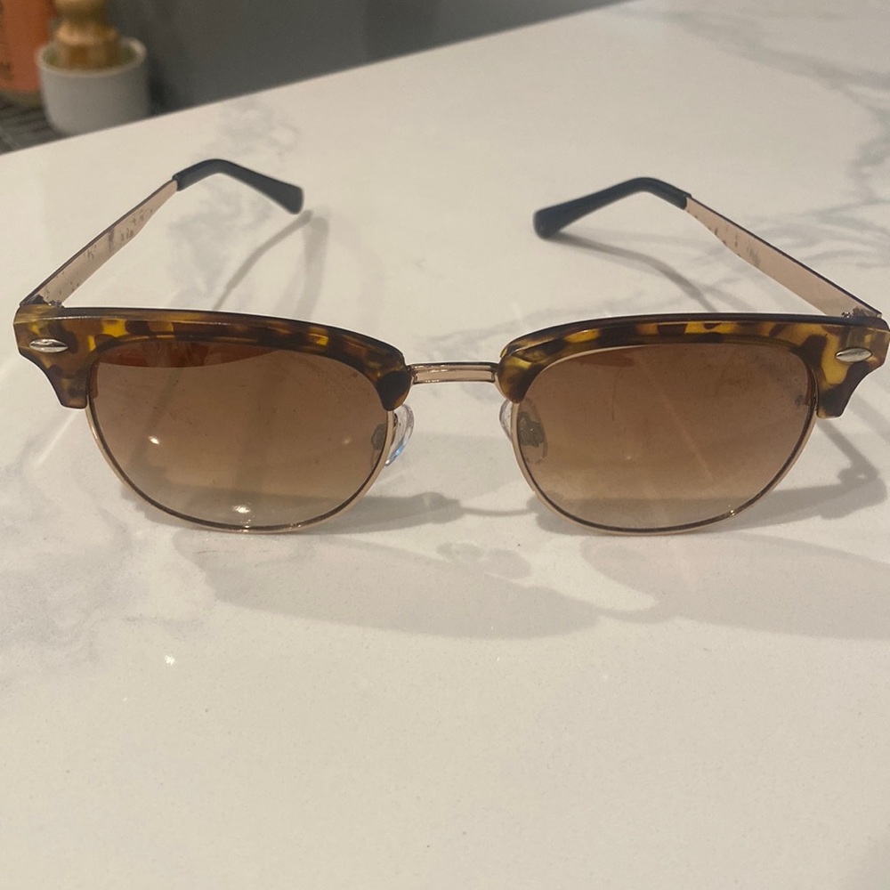 Clubmaster Classic Ray Ban sunglasses